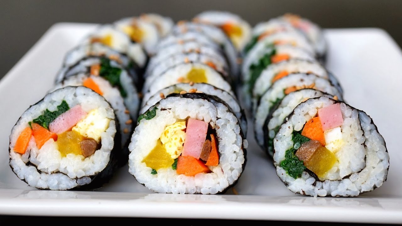 Cách làm kimbap chuẩn vị Hàn Quốc