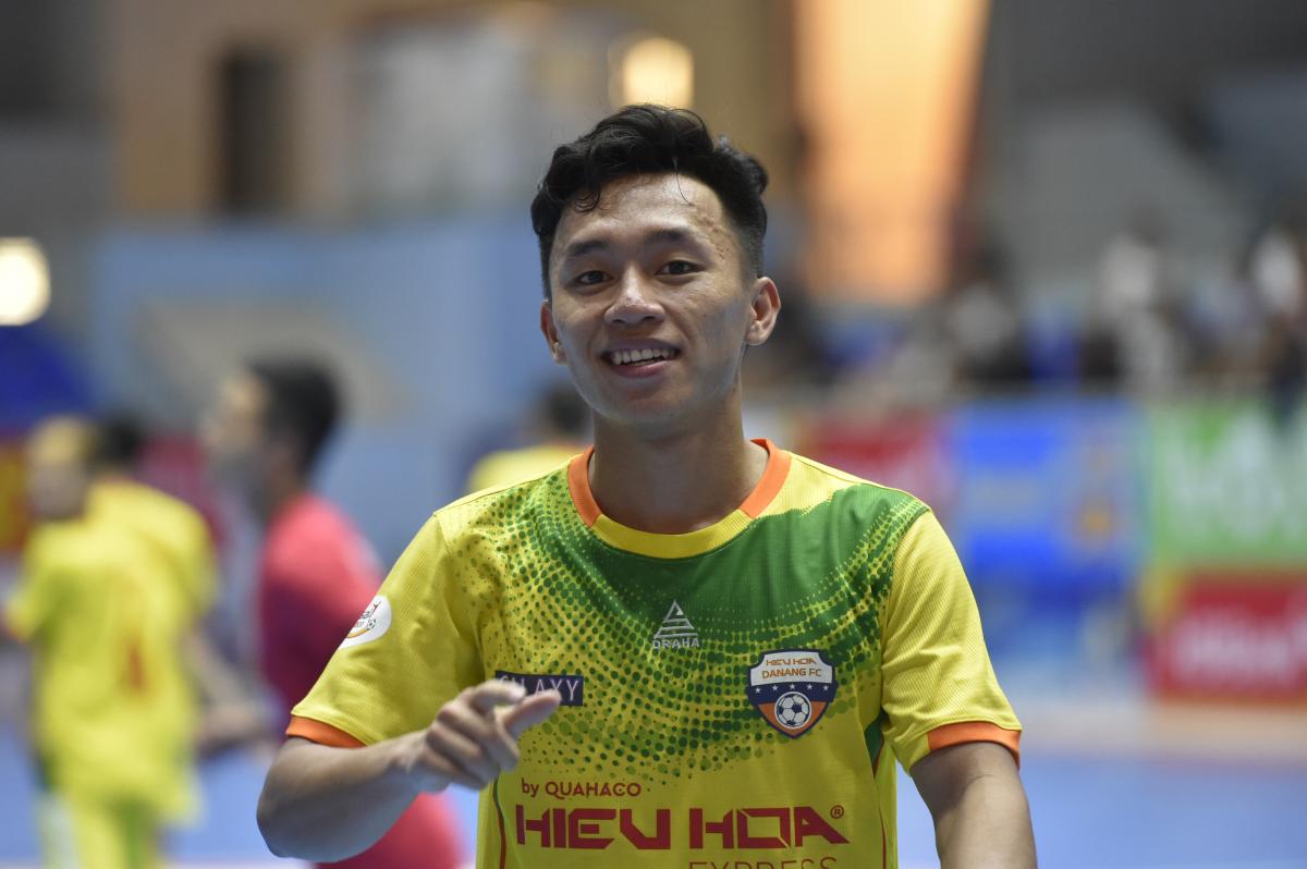 Nguyễn Văn Hiếu giành giải bàn thắng đẹp nhất futsal World Cup 2020